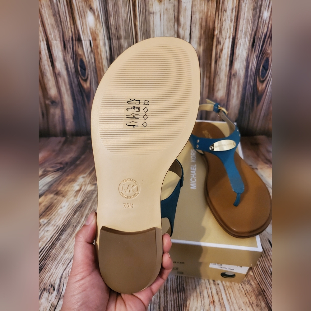 Michael Kors Plate Leather Sandal - Picture 8 of 11